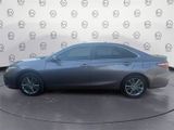 Used 2017 Toyota Camry SE image 2