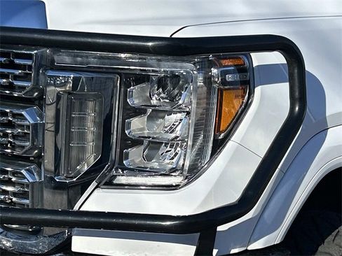 Used 2020 GMC Sierra 3500 Denali w/ Denali Ultimate Package image 9