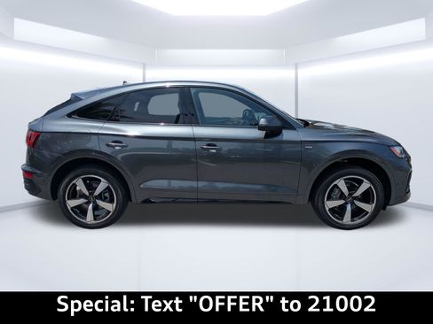 Certified 2022 Audi Q5 2.0T Prestige AWD/4WD image 2