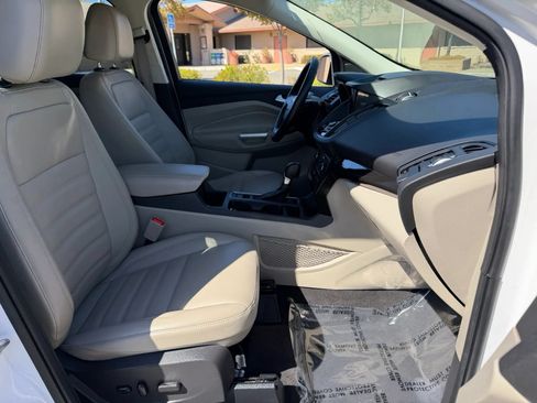 Used 2017 Ford Escape Titanium FWD image 14