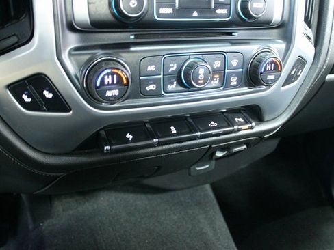 Used 2017 GMC Sierra 1500 SLE image 18