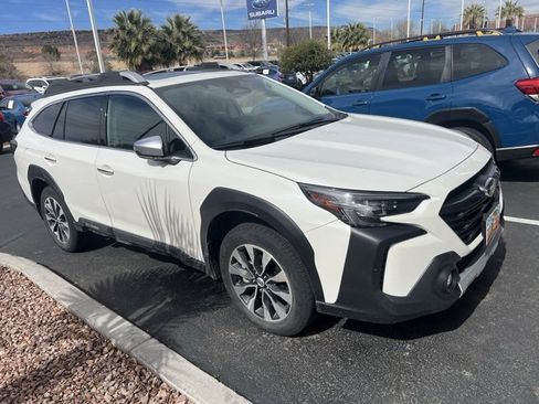 Used 2023 Subaru Outback Touring image 2