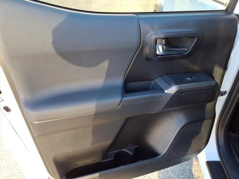 Used 2019 Toyota Tacoma TRD Off-Road image 21