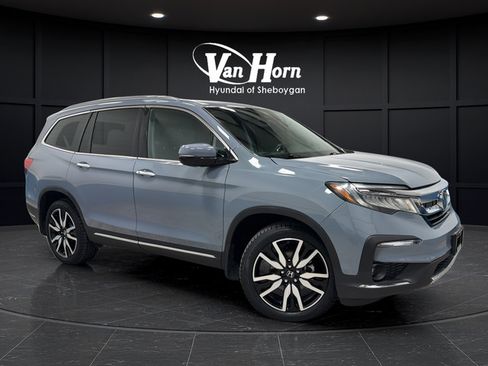 Used 2022 Honda Pilot Touring image 1