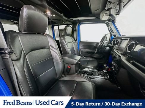 Used 2022 Jeep Wrangler Unlimited Sahara AWD/4WD image 35