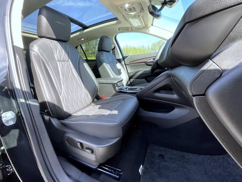 Used 2023 Buick Envision Avenir AWD/4WD image 15