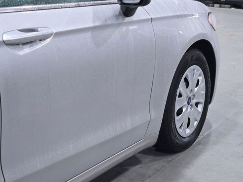 Used 2019 Ford Fusion S image 16