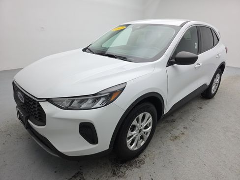 Used 2023 Ford Escape Active image 5