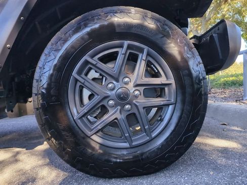 Used 2024 Jeep Wrangler Sport S image 14