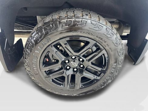 Used 2024 Chevrolet Silverado 1500 Custom Trail Boss AWD/4WD image 85