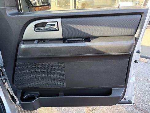 Used 2012 Ford Expedition Limited image 22