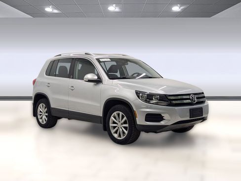 Used 2017 Volkswagen Tiguan Wolfsburg Edition image 6