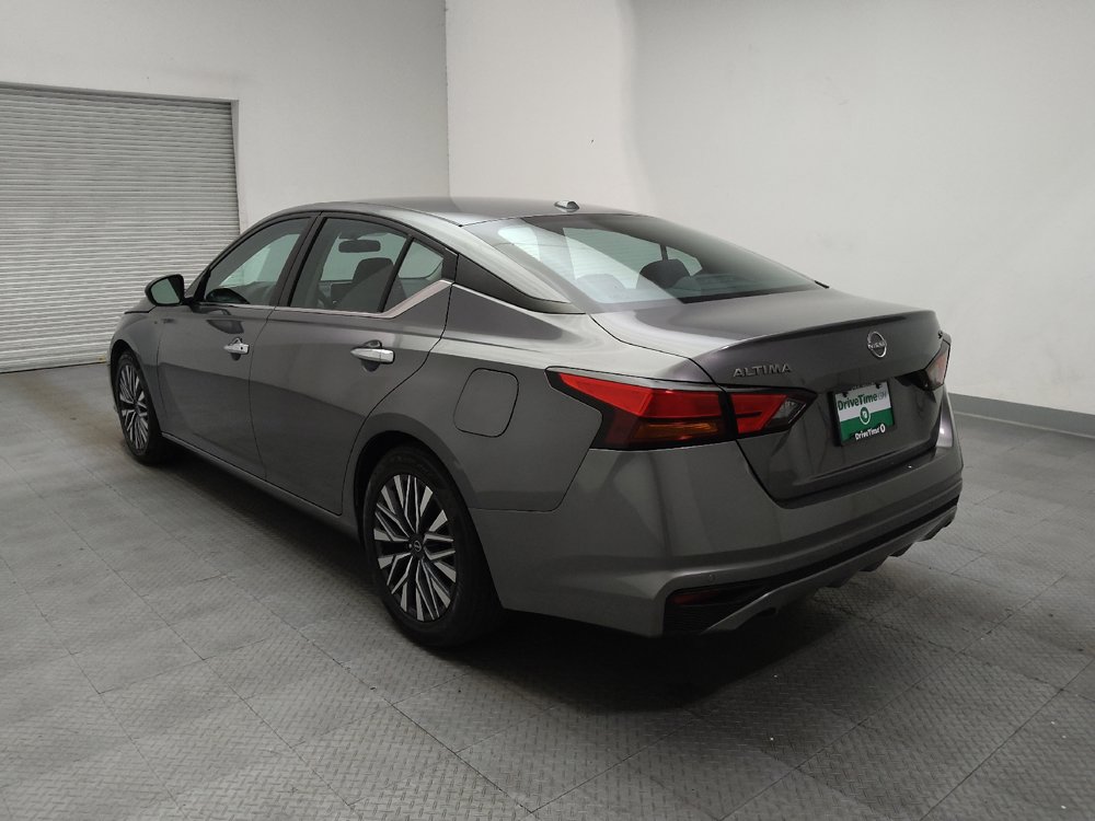 Used 2024 Nissan Altima 2.5 SV FWD image 5