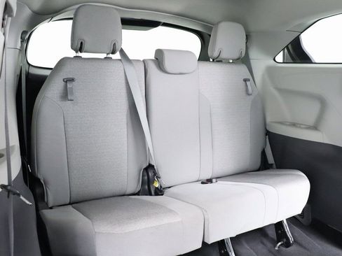 Used 2024 Toyota Sienna LE image 36