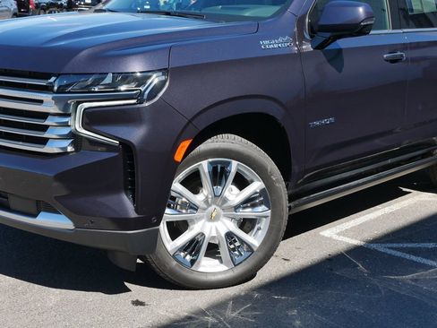 Used 2024 Chevrolet Tahoe High Country w/ Advanced Technology Package AWD/4WD image 28