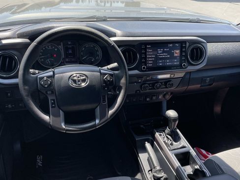 Used 2020 Toyota Tacoma TRD Sport w/ Technology Package RWD image 9