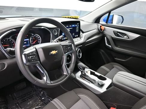 Used 2025 Chevrolet Blazer LT image 19
