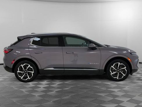 Certified 2025 Chevrolet Equinox EV LT w/ Convenience Package FWD image 6