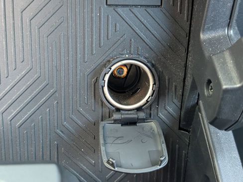 Used 2025 Toyota Tacoma SR image 19