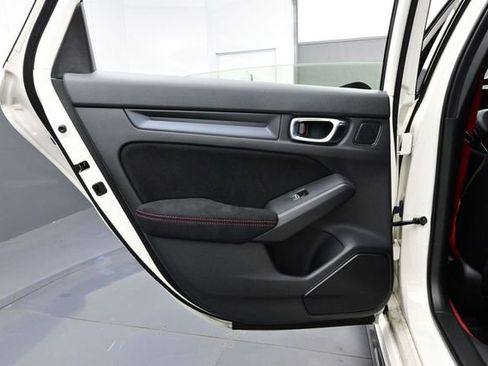 Used 2023 Honda Civic Type R image 13