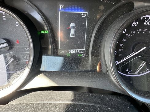 Used 2023 Toyota Camry SE image 10