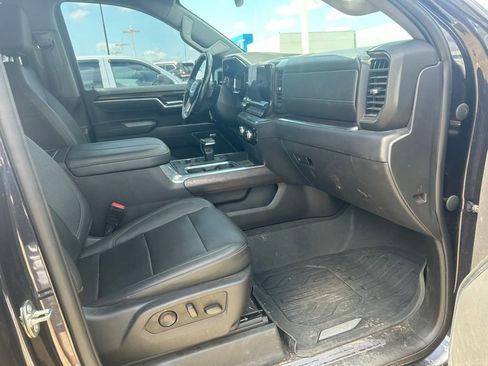 Used 2023 GMC Sierra 1500 SLT w/ SLT Premium Package image 12