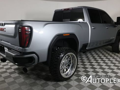 Used 2024 GMC Sierra 2500 AT4 w/ AT4 Preferred Package AWD/4WD image 5