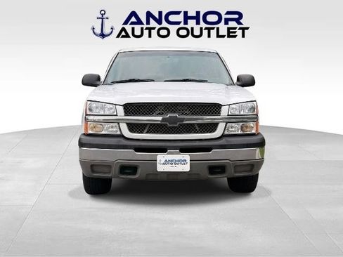 Used 2005 Chevrolet Silverado 1500 LS w/ Light Duty Power Package AWD/4WD image 2