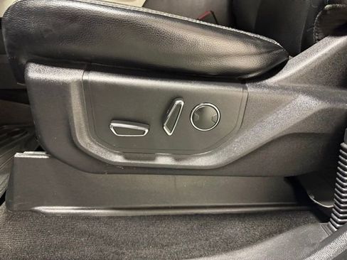 Used 2015 Ford F150 Lariat w/ Equipment Group 502A Luxury image 11