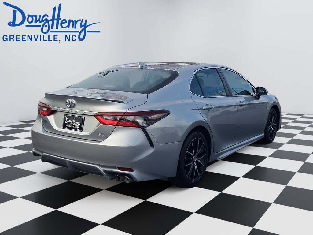 Used 2023 Toyota Camry SE w/ Convenience Package FWD image 5