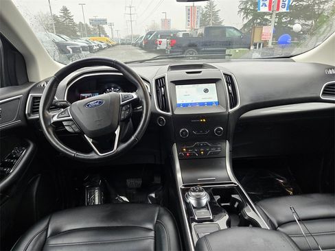 Used 2020 Ford Edge SEL image 11