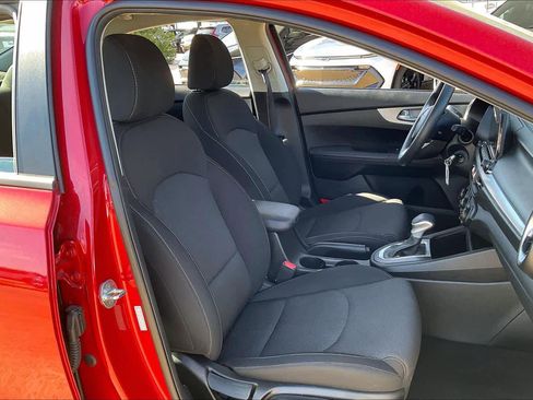 Used 2023 Kia Forte LXS image 10