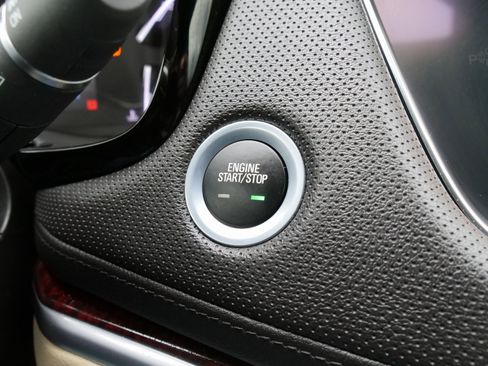 Used 2018 Cadillac XT5 Luxury w/ Driver Awareness Package image 26