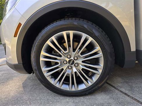 Used 2017 Lincoln MKX Reserve w/ Lincoln MKX Climate Package image 15