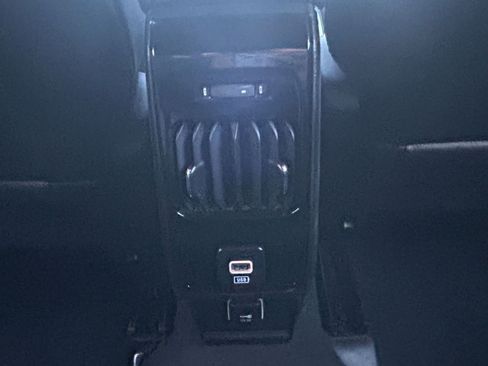 Used 2025 Jeep Compass Trailhawk image 23