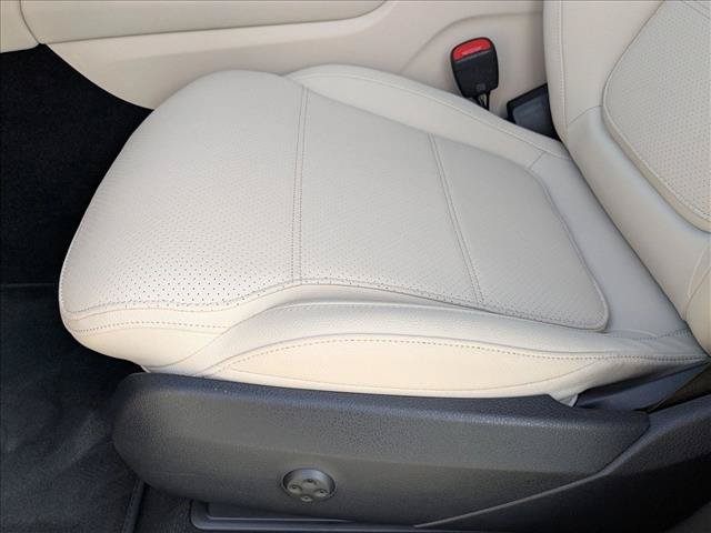 Used 2026 Mercedes-Benz GLC 300 4MATIC image 4