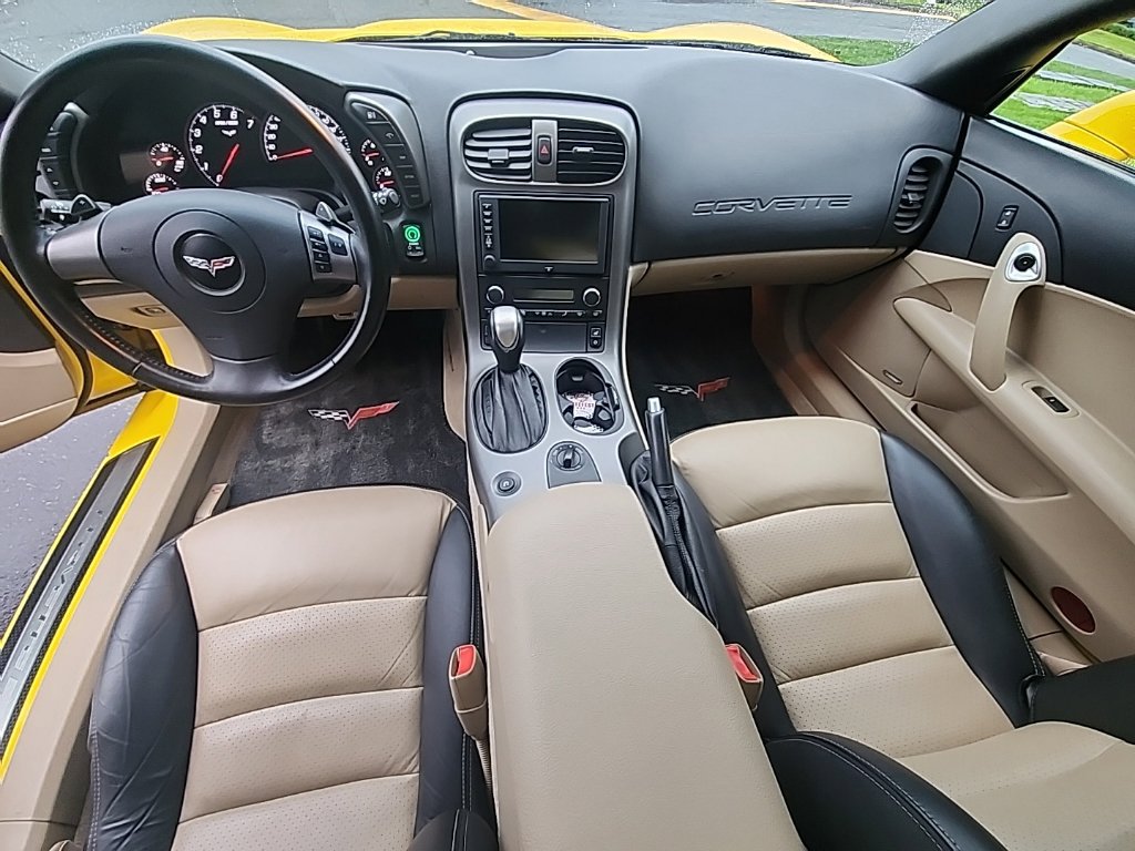 Used 2007 Chevrolet Corvette Convertible w/ Preferred Equipment Group RWD image 18