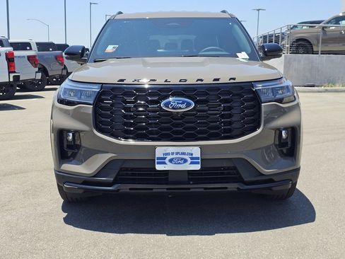 New 2026 Ford Explorer ST-Line RWD image 2