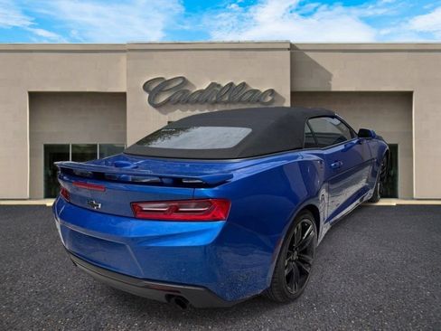 Used 2018 Chevrolet Camaro LT RWD image 3