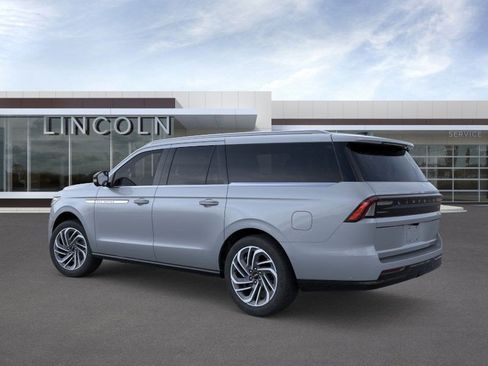 New 2025 Lincoln Navigator L Reserve image 4