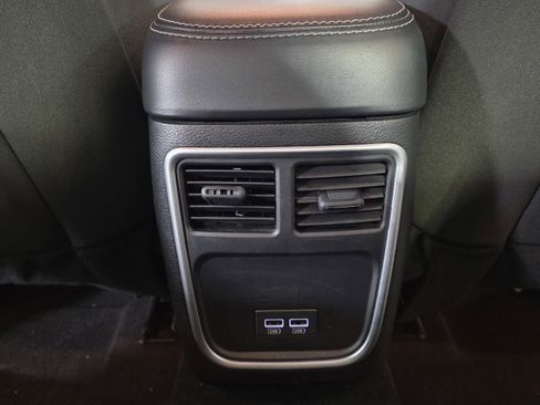 Used 2023 Dodge Charger SXT image 12