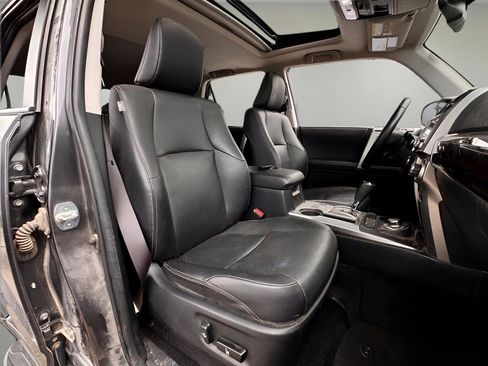 Used 2023 Toyota 4Runner Limited AWD/4WD image 19
