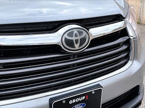Used 2014 Toyota Highlander Limited Platinum image 30