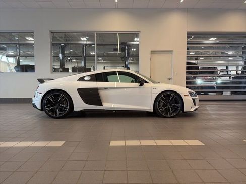 Used 2020 Audi R8 V10 performance image 8