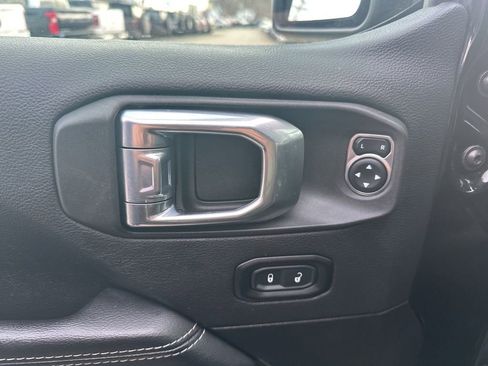 Used 2022 Jeep Wrangler Unlimited Sahara w/ Cold Weather Group image 15