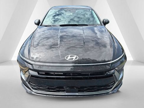 Used 2025 Hyundai Sonata SEL FWD image 2