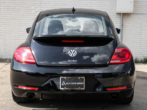 Used 2016 Volkswagen Beetle R-Line SE FWD image 8