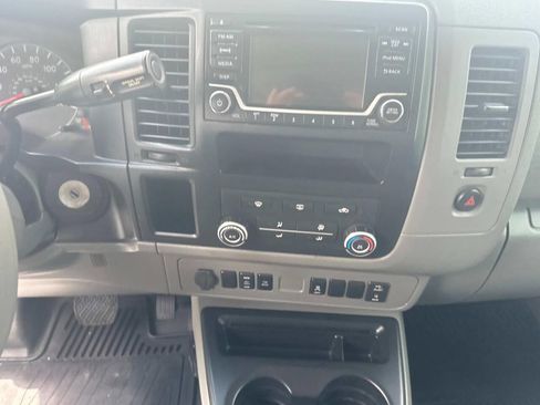 Used 2018 Nissan NV 2500 SV image 9