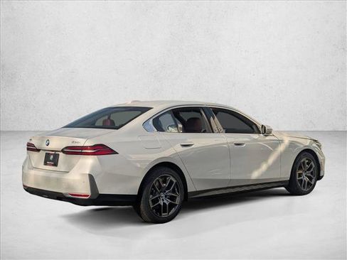 New 2026 BMW 530i xDrive image 2