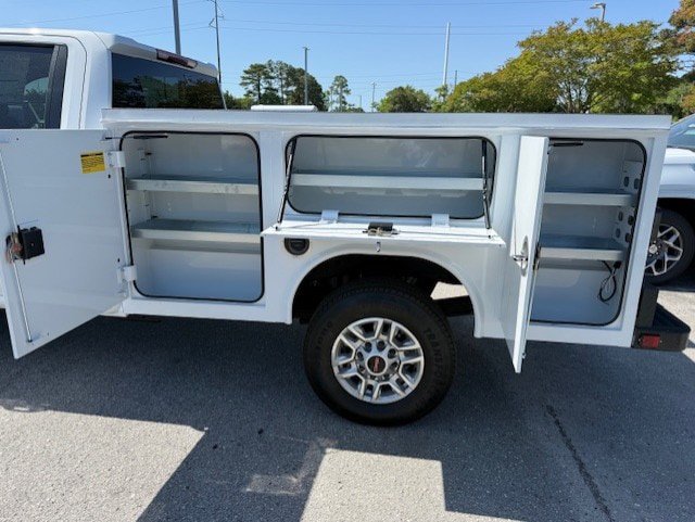 New 2026 GMC Sierra 2500 Pro w/ Convenience Package RWD image 3